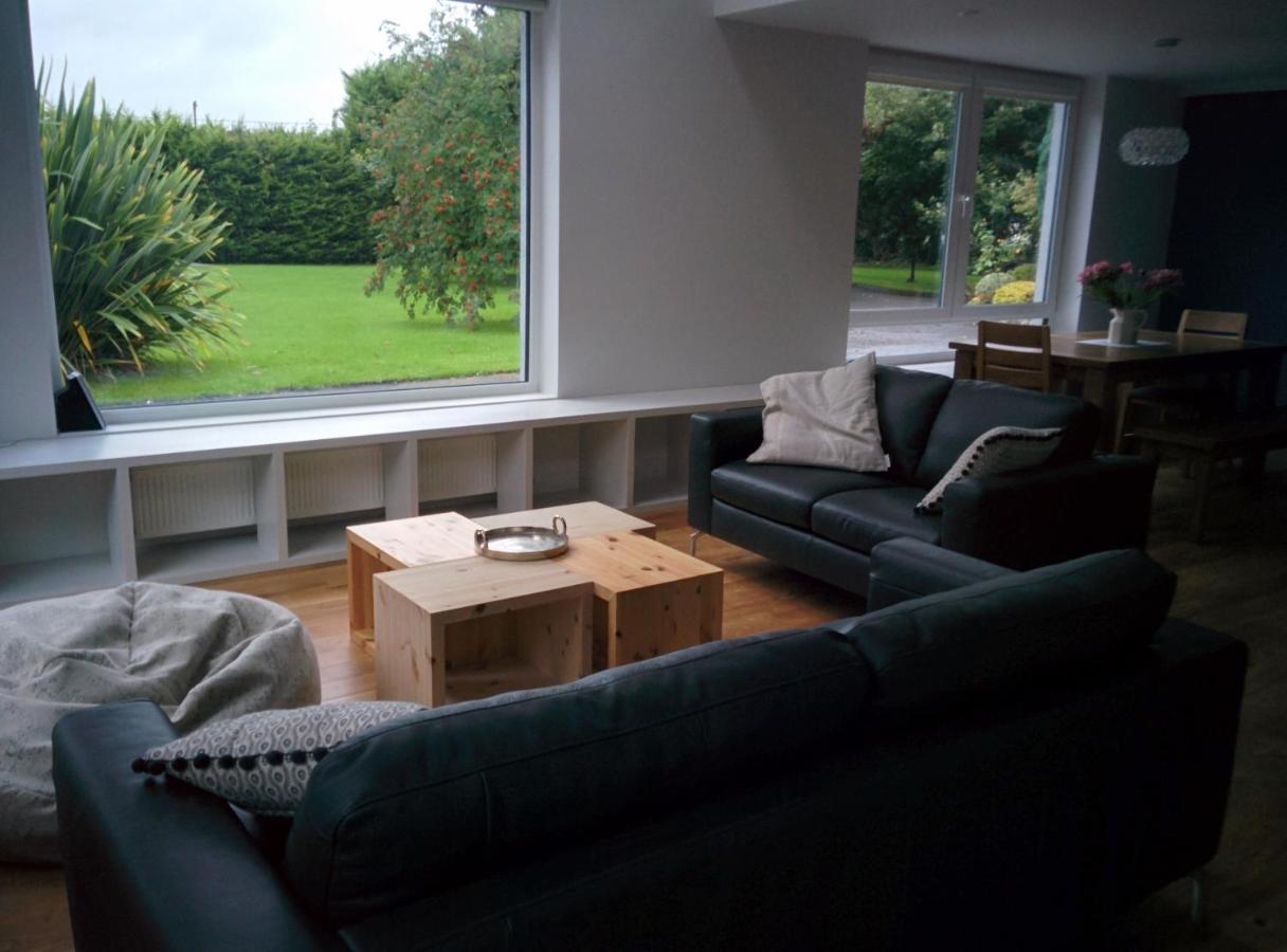Spacious Contemporary Chalet Type Apartment. 戈尔韦 外观 照片