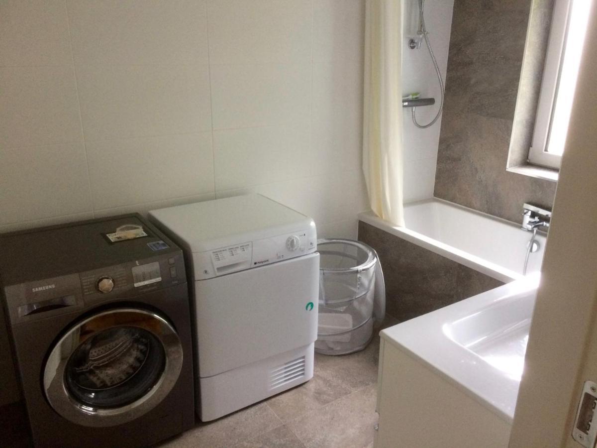 Spacious Contemporary Chalet Type Apartment. 戈尔韦 外观 照片